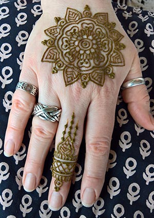 AfterCareHandHenna2017_s.jpg