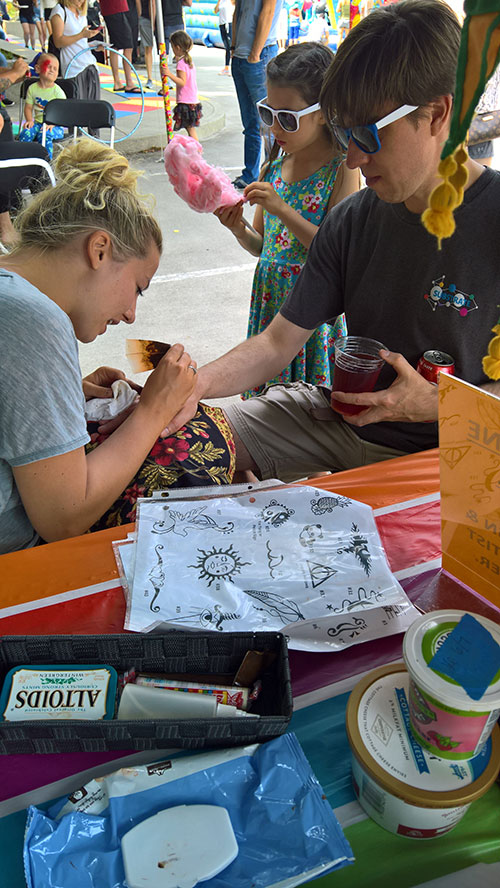 HennaFestivals12012018B_s.jpg